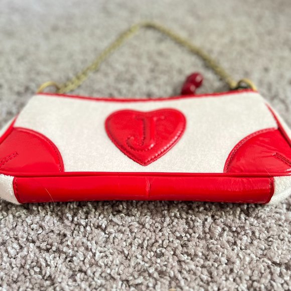SOLD 🚫 Juicy Couture: White Cherry Baguette Bag - Picture 5 of 8